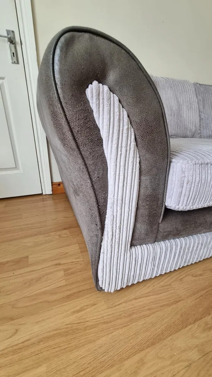 Sofa/couch - Image 2