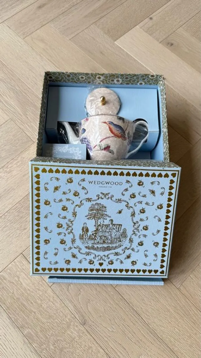 Wedgewood Teapot - Image 1