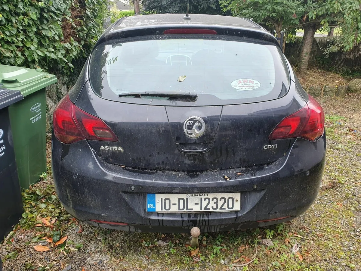 Vauxhall Astra 2010 - Image 2
