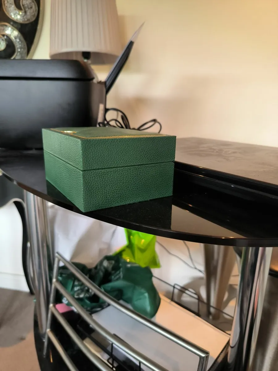 Authentic Rolex Green Leather Watch Box with Gold - Image 2