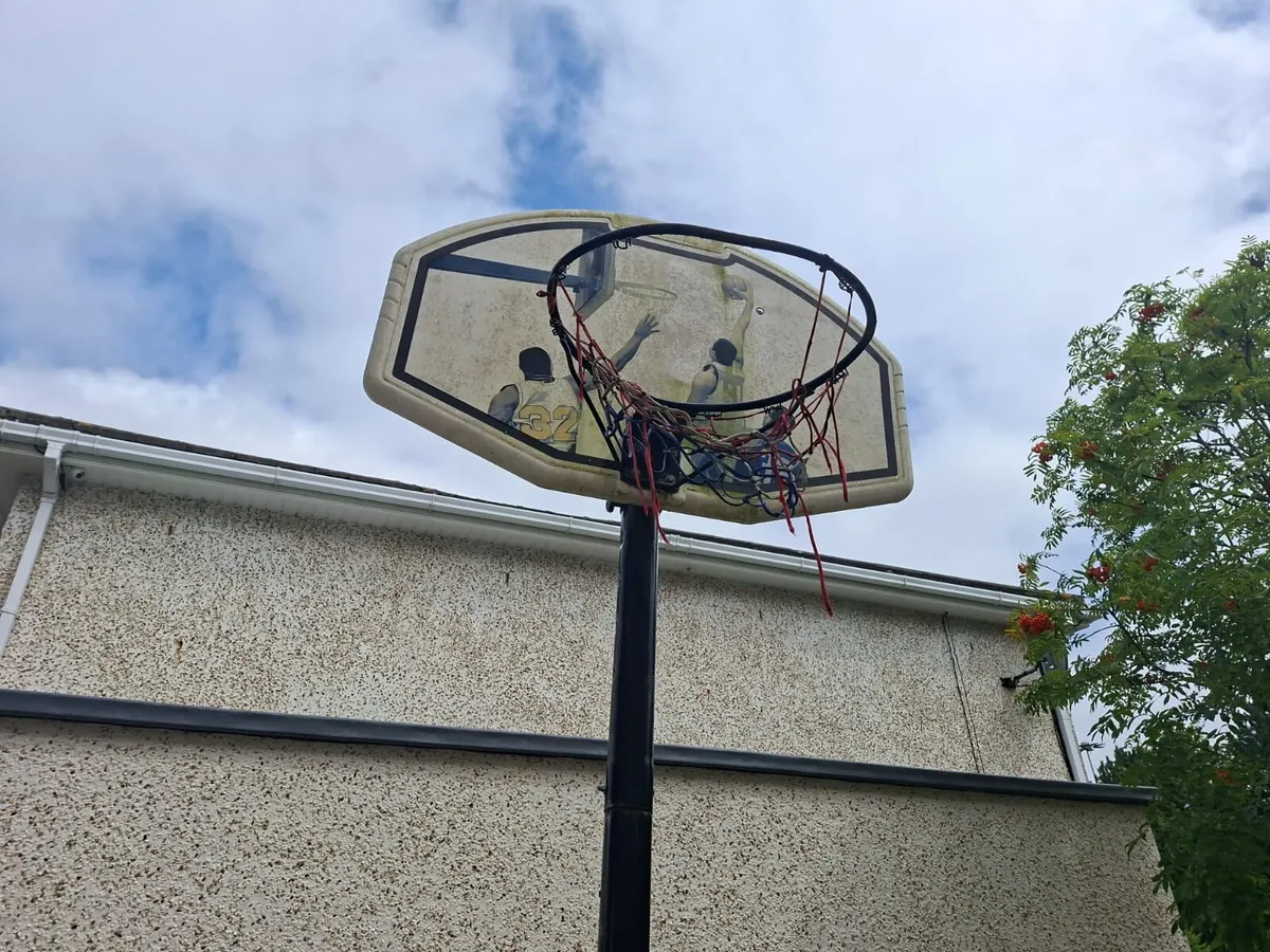 🏀BASKET BALL HOOP 🏀NEGOTIABLE - Image 4