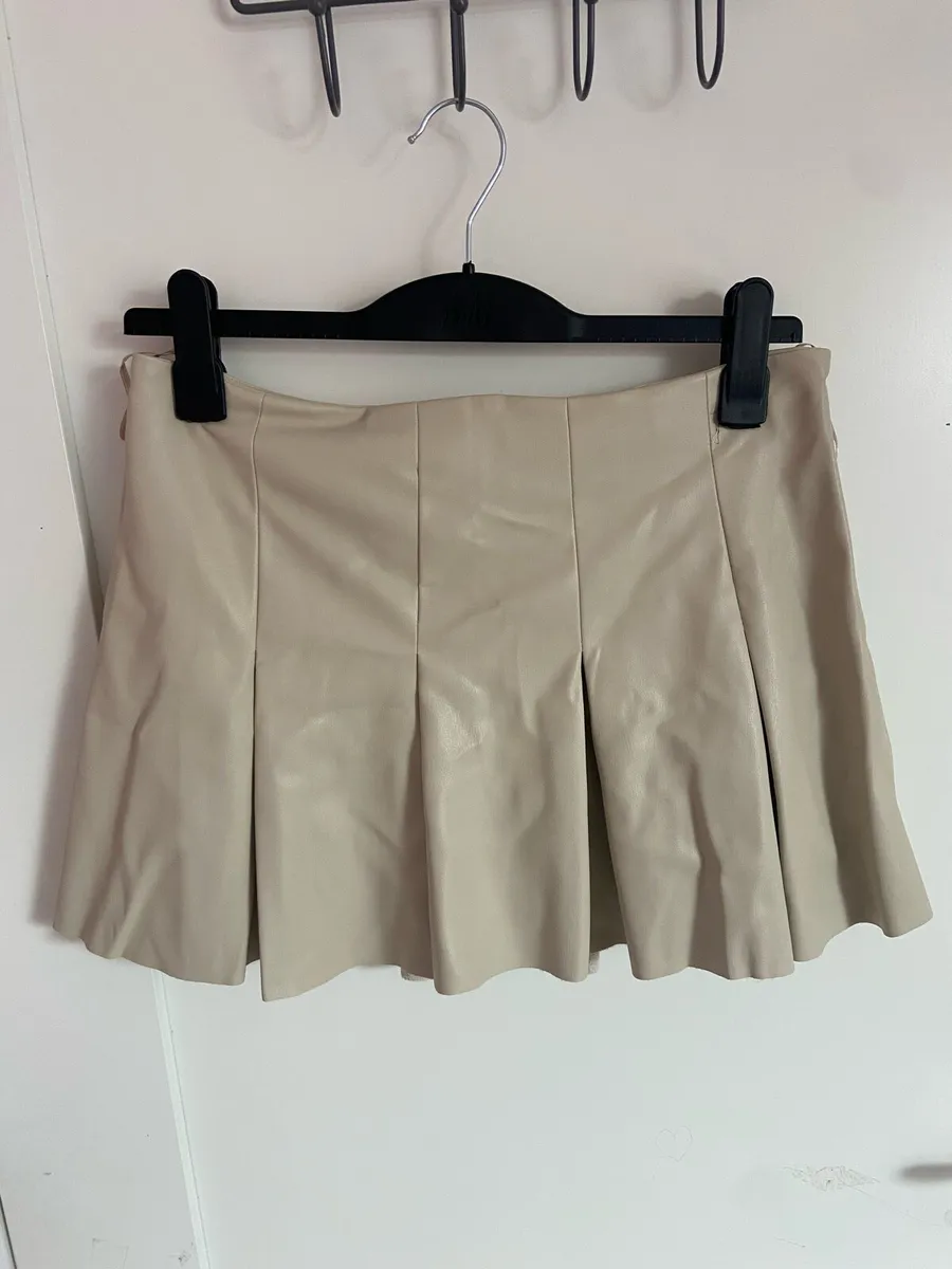 Zara mini skirt - Image 1