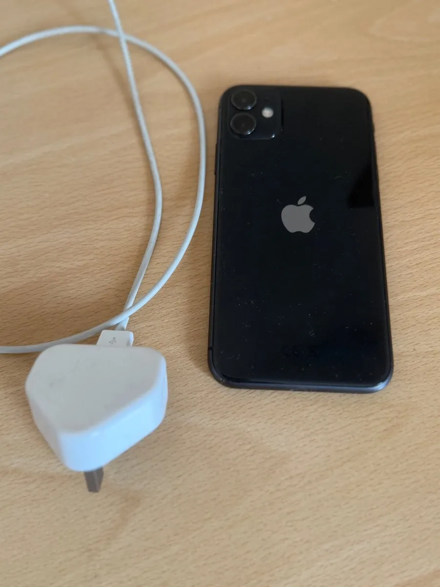 iPhone 11 - Image 1