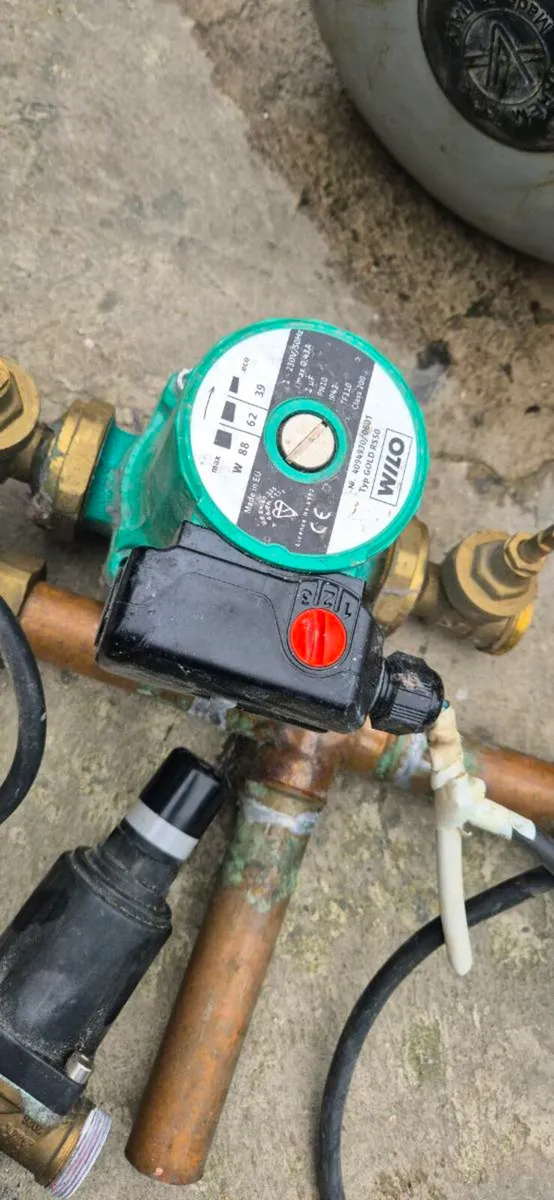 Plumbing equipment - Image 4