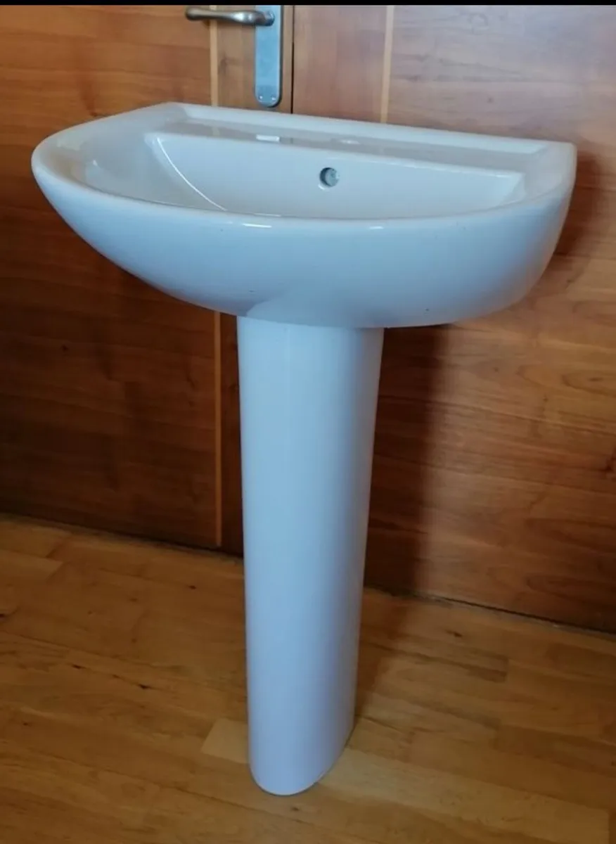 Wash Basin and Pedestal - Image 3