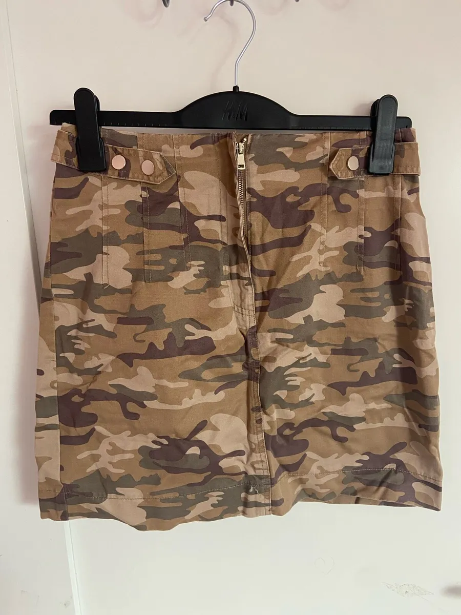 River Island short camo skirt - Image 1