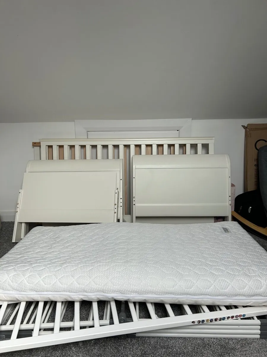Mamas and Papas Sleigh Cot Bed - Image 2