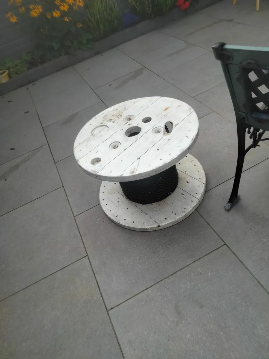Cable reel Free - Image 1
