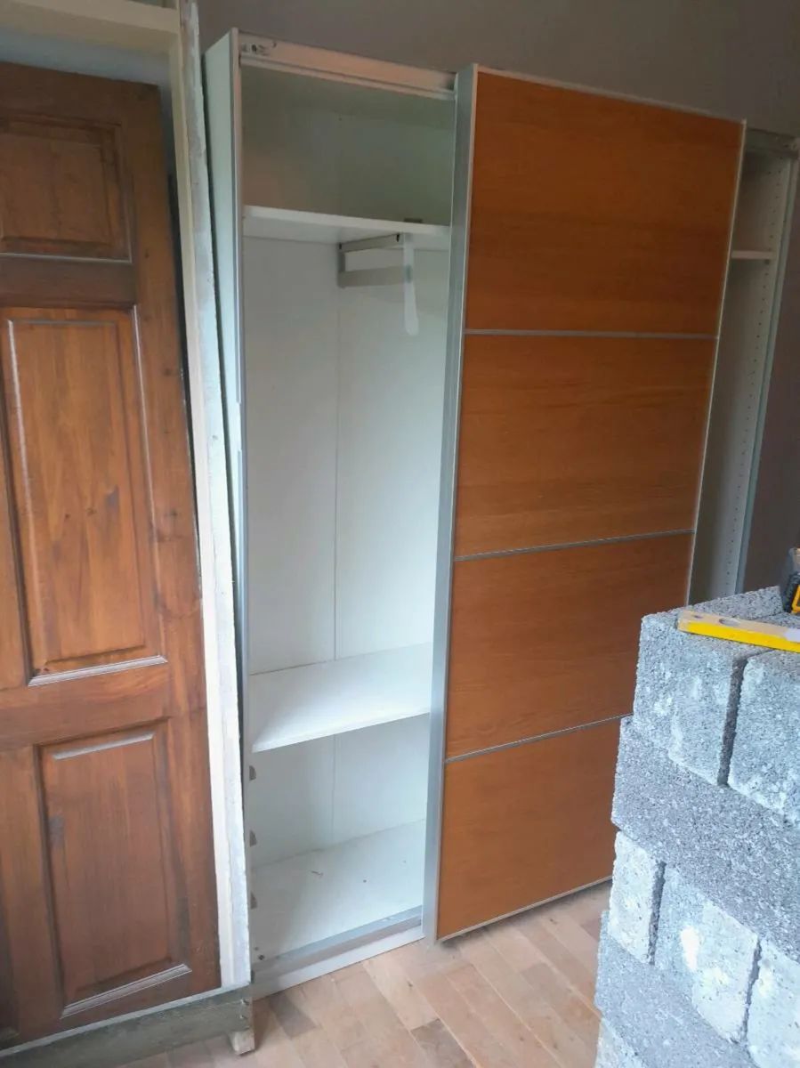 Bedroom wardrobe - Image 3