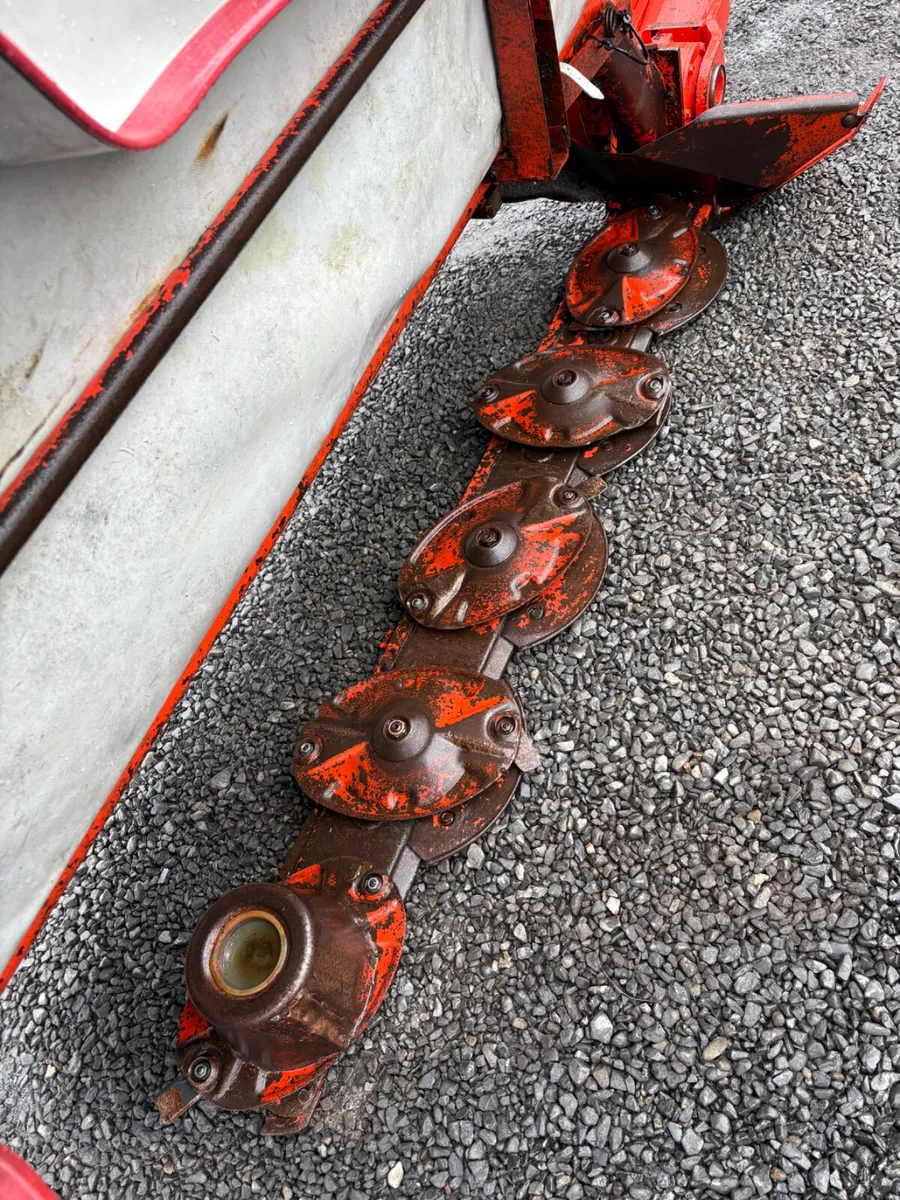 Kuhn Disc Mower - Image 3