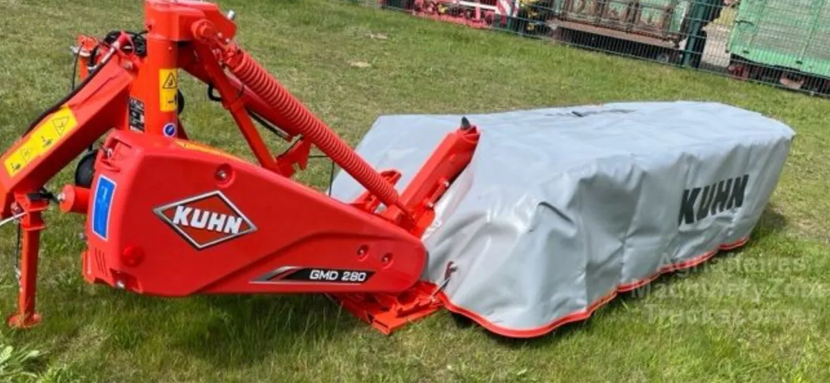 Kuhn 9f mower new. - Image 1