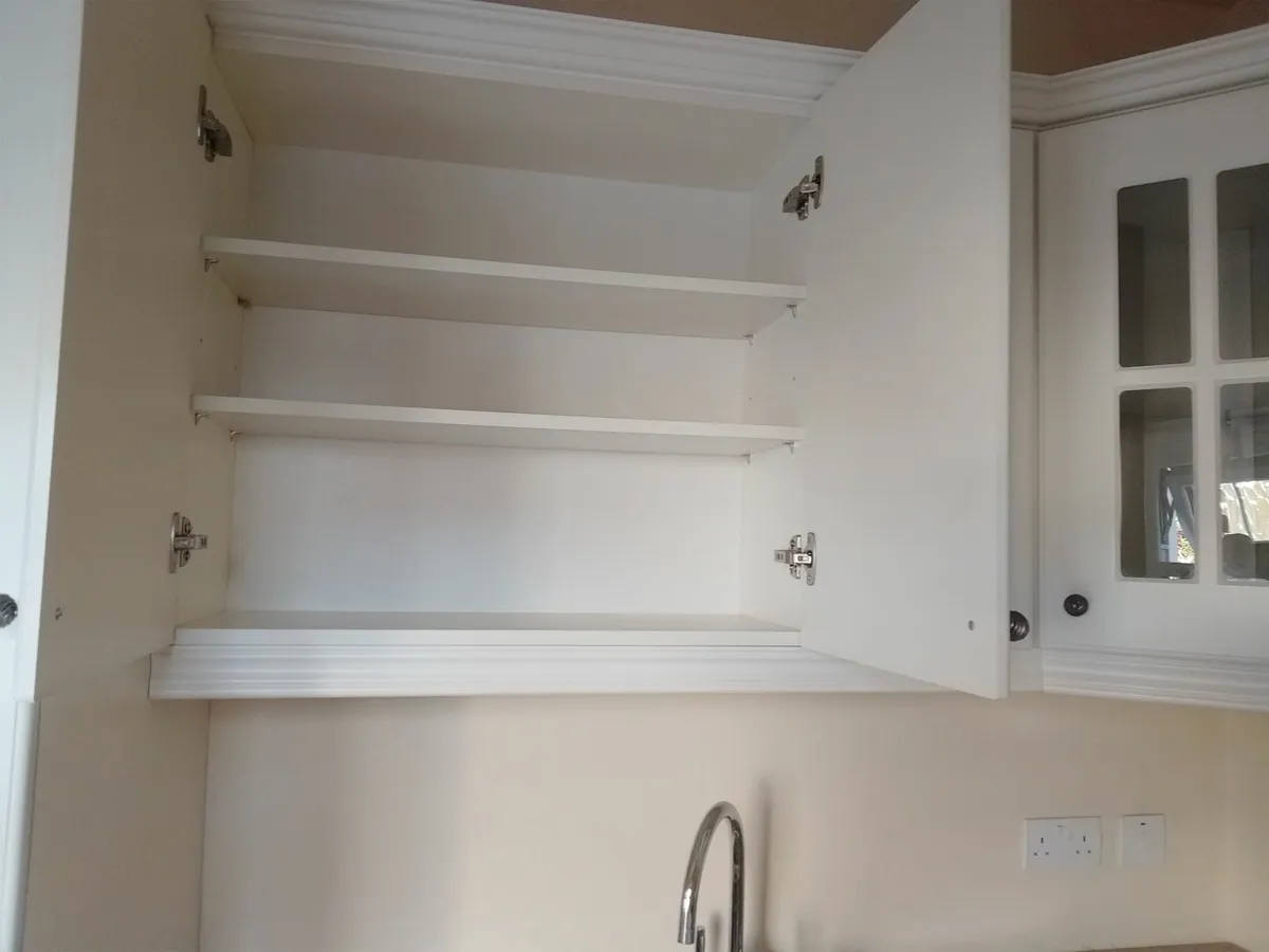 Kitchen cabinet - Image 3