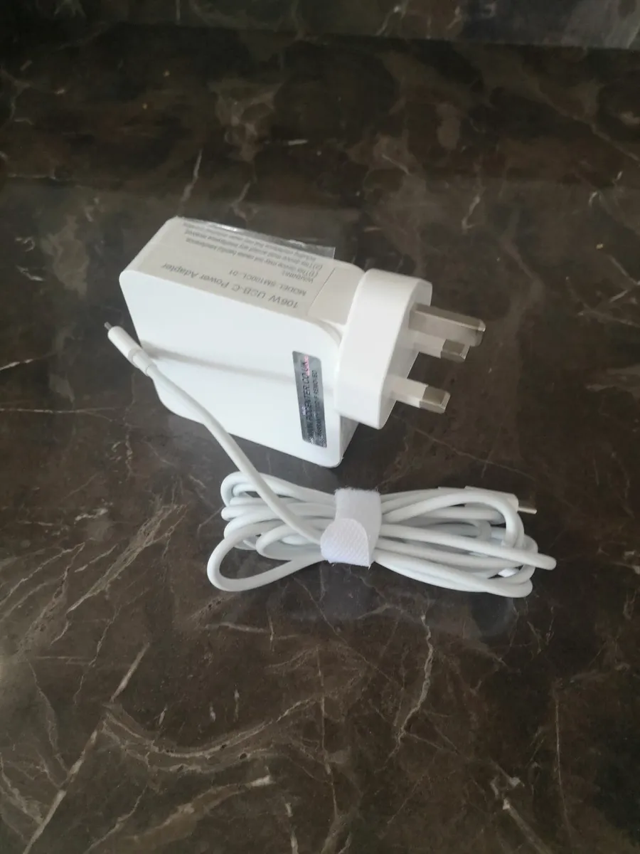 Mac Book Pro 14inch - Image 3