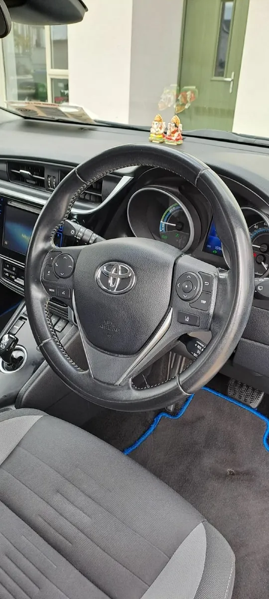 Toyota Auris 2017 - Image 3