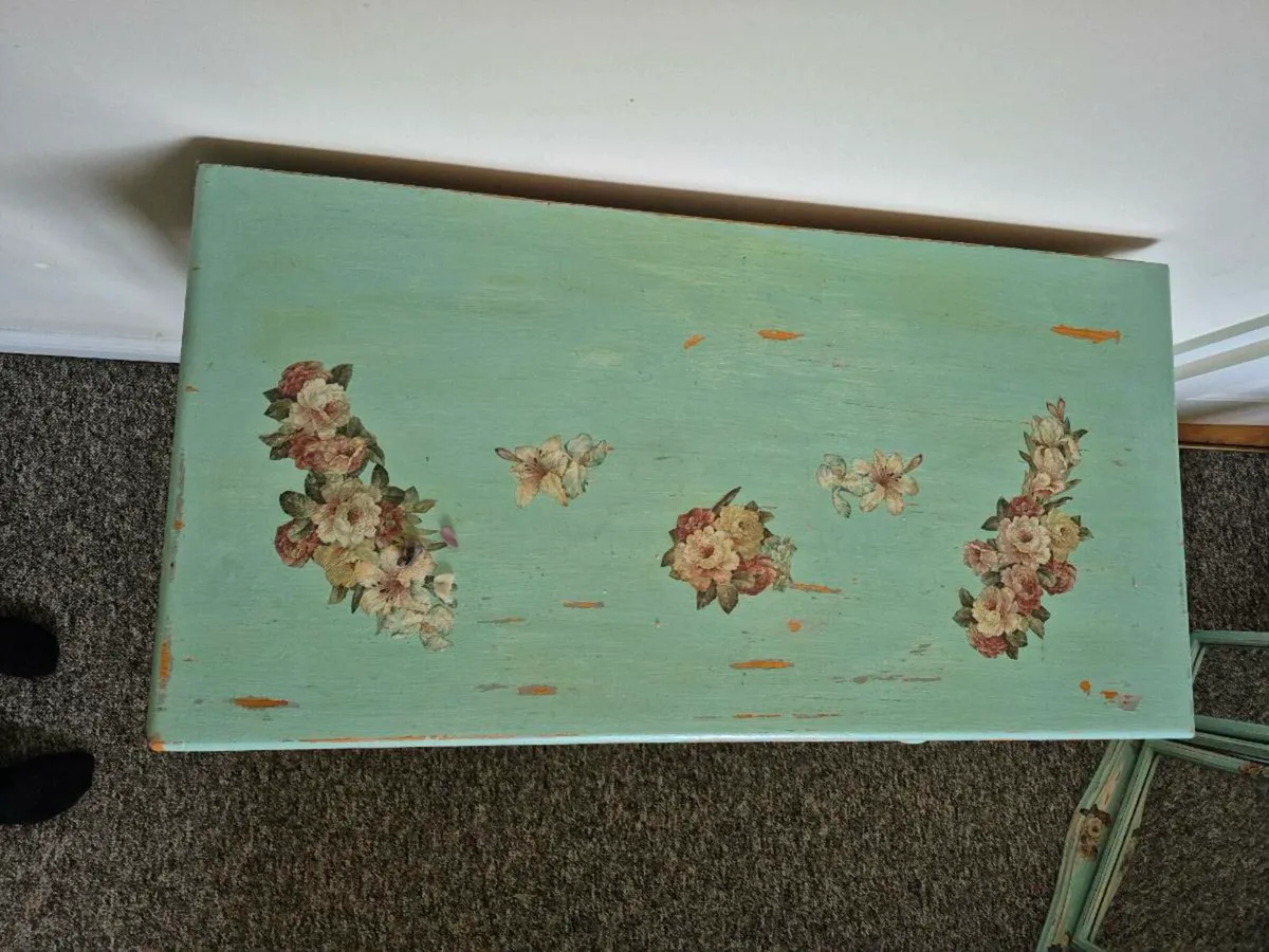 Shabby Chic Vanity Desk with Mirror - Image 2