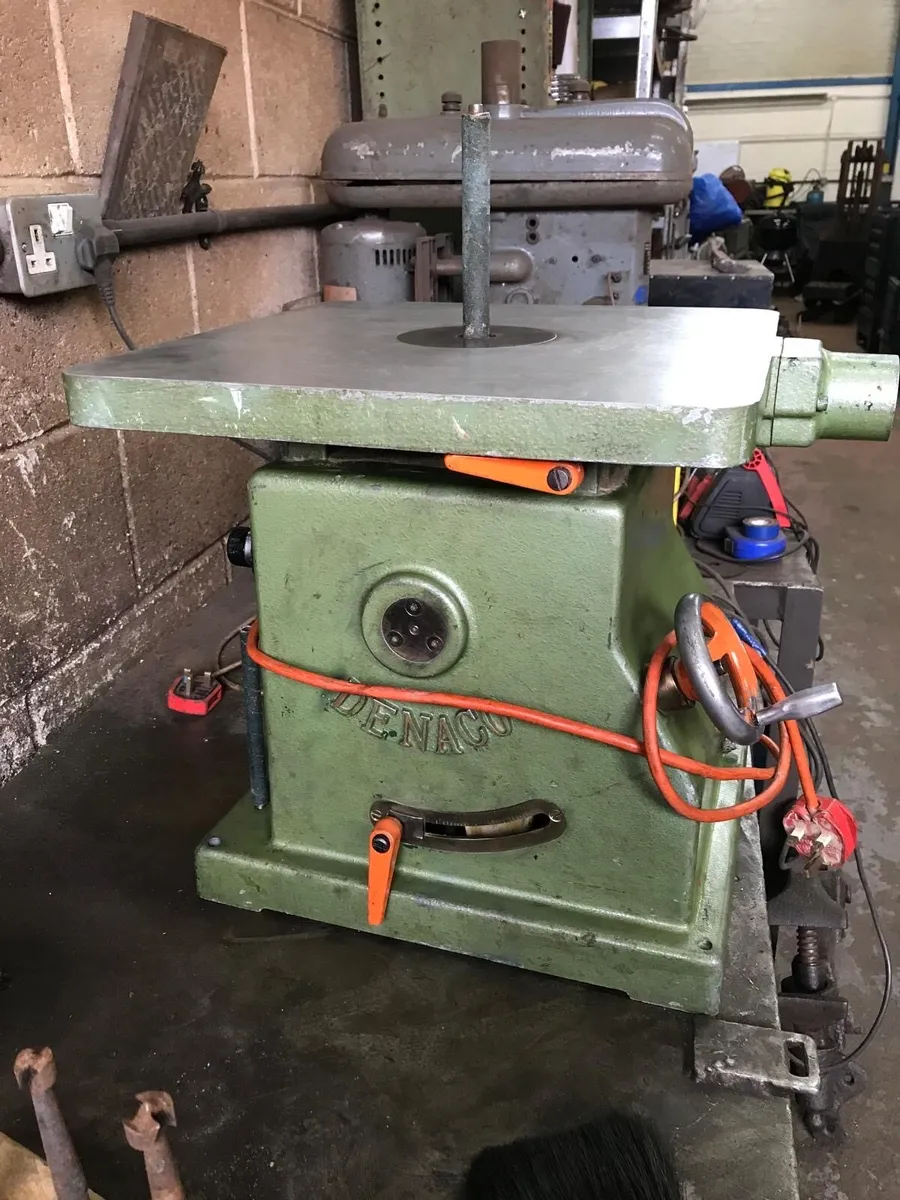 DENACO single phase 240v Bobbin Sander - Image 2