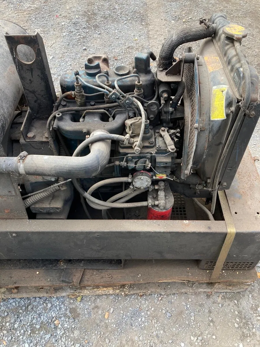 Kubota 3 cylinder engine - Image 2