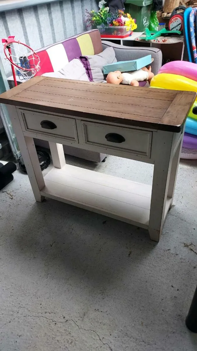 Hall table