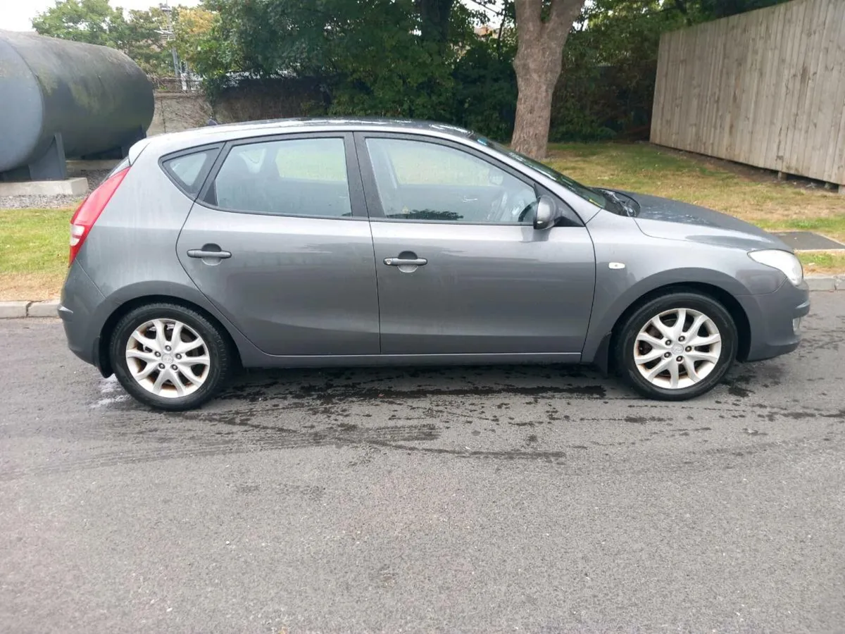Hyundai i30 2009 - Image 2