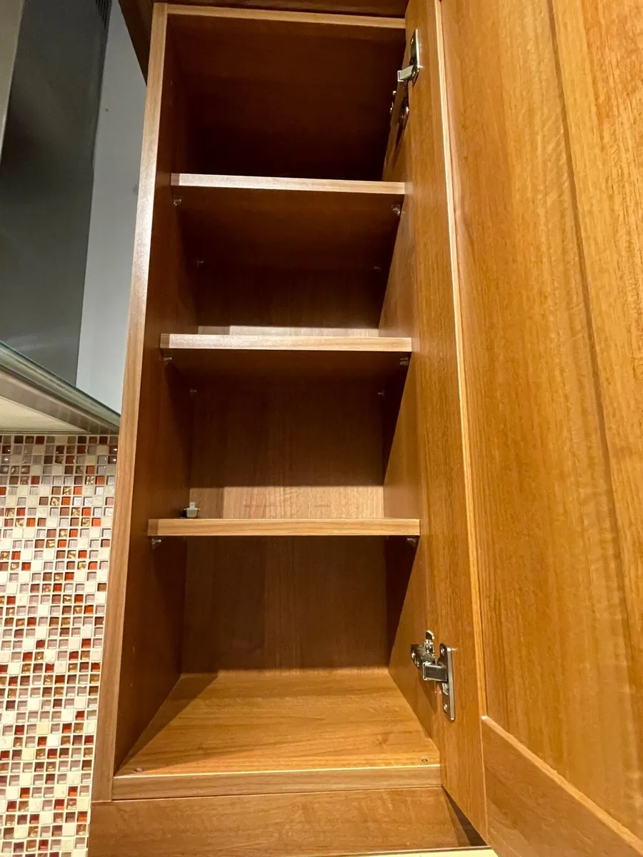 Kitchen, including all appliances - Image 4