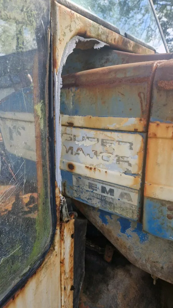 Tractor Ford 5000 - Image 2