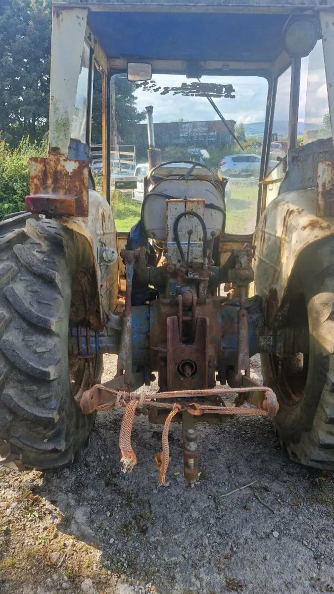 Tractor Ford 5000 - Image 3