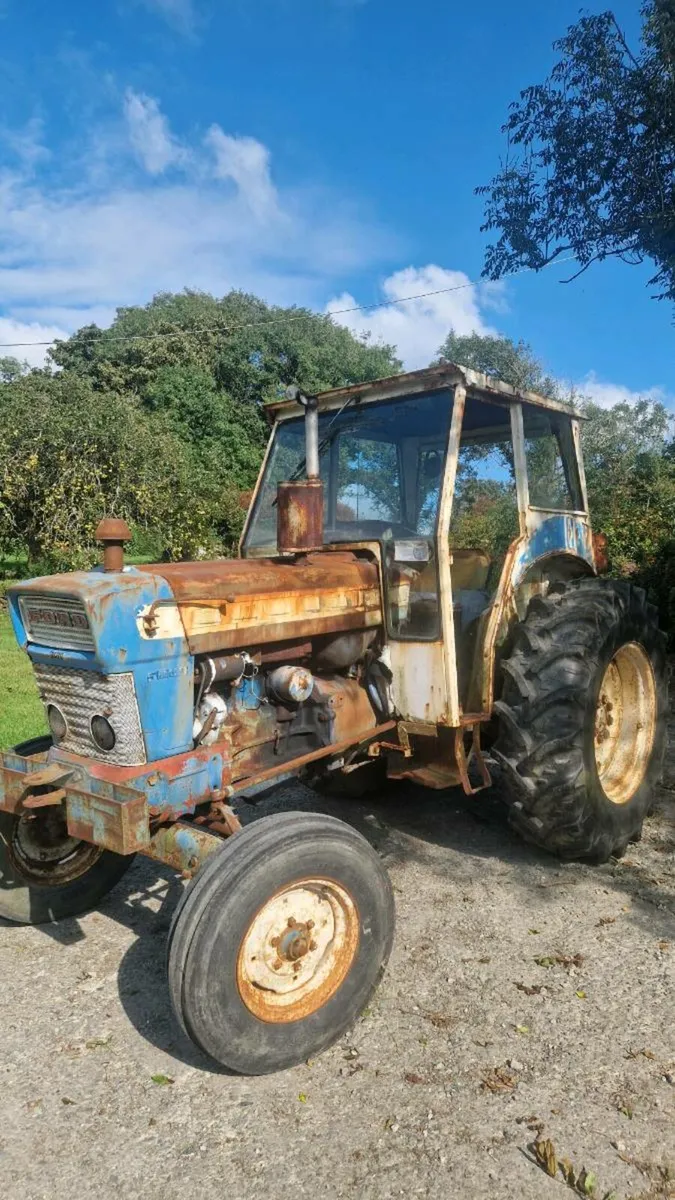 Tractor Ford 5000 - Image 4