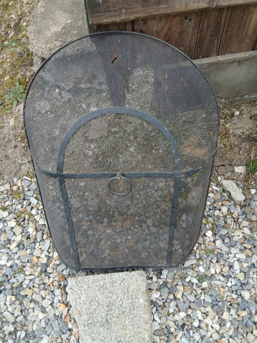Used fire screen larger size 28 inch tall x22 i x - Image 3