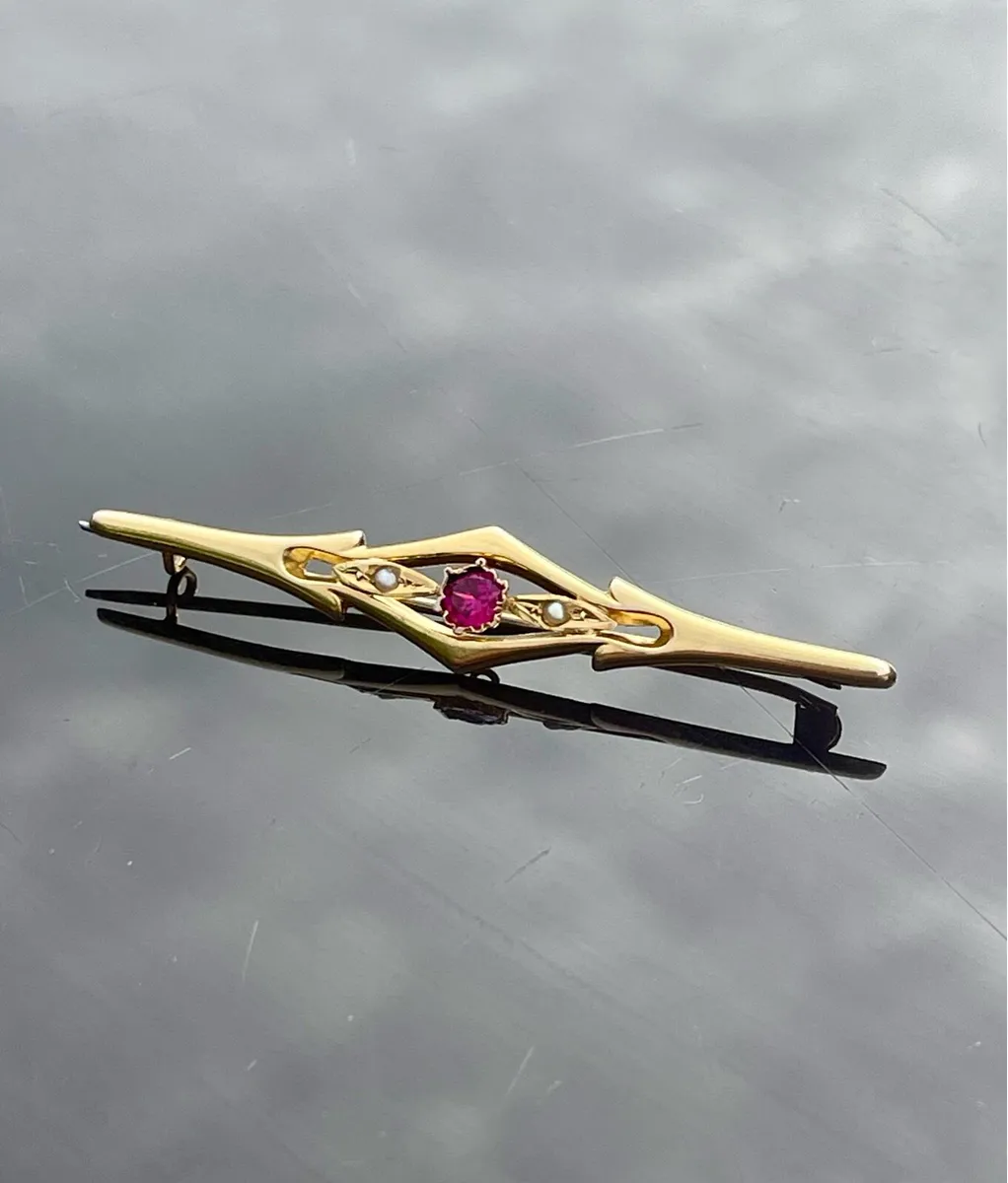 9ct Gold Art Deco Brooch - Image 1