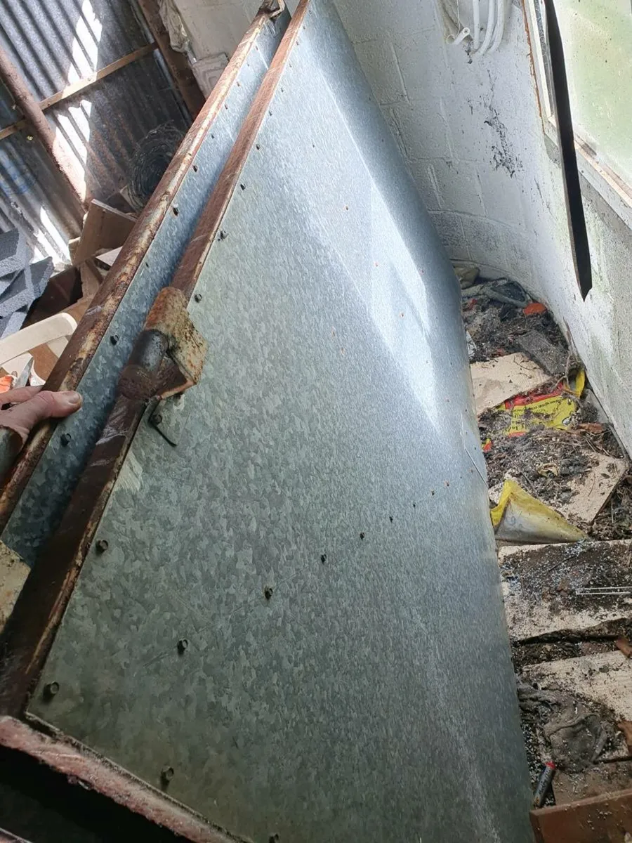 Heavy duty Garage / shed doors 8x4 - Image 3
