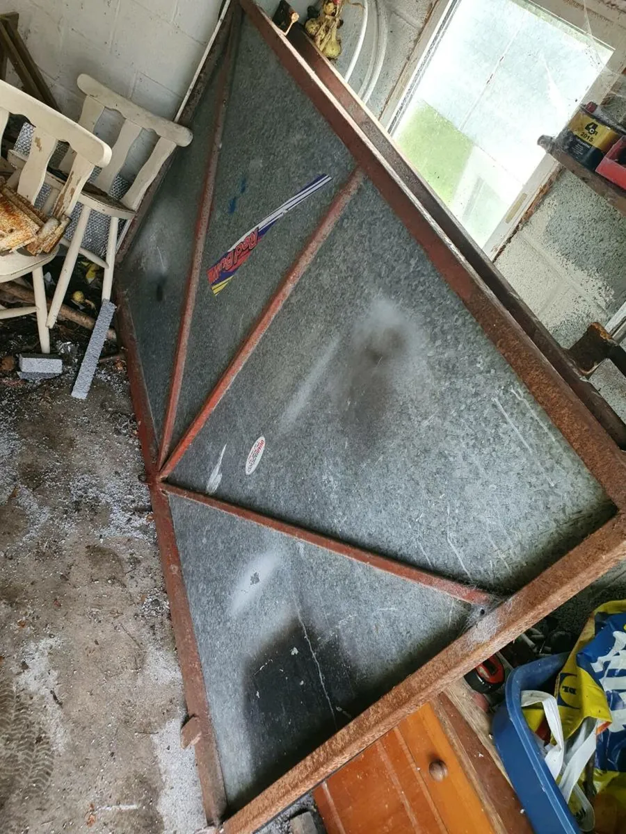 Heavy duty Garage / shed doors 8x4 - Image 4