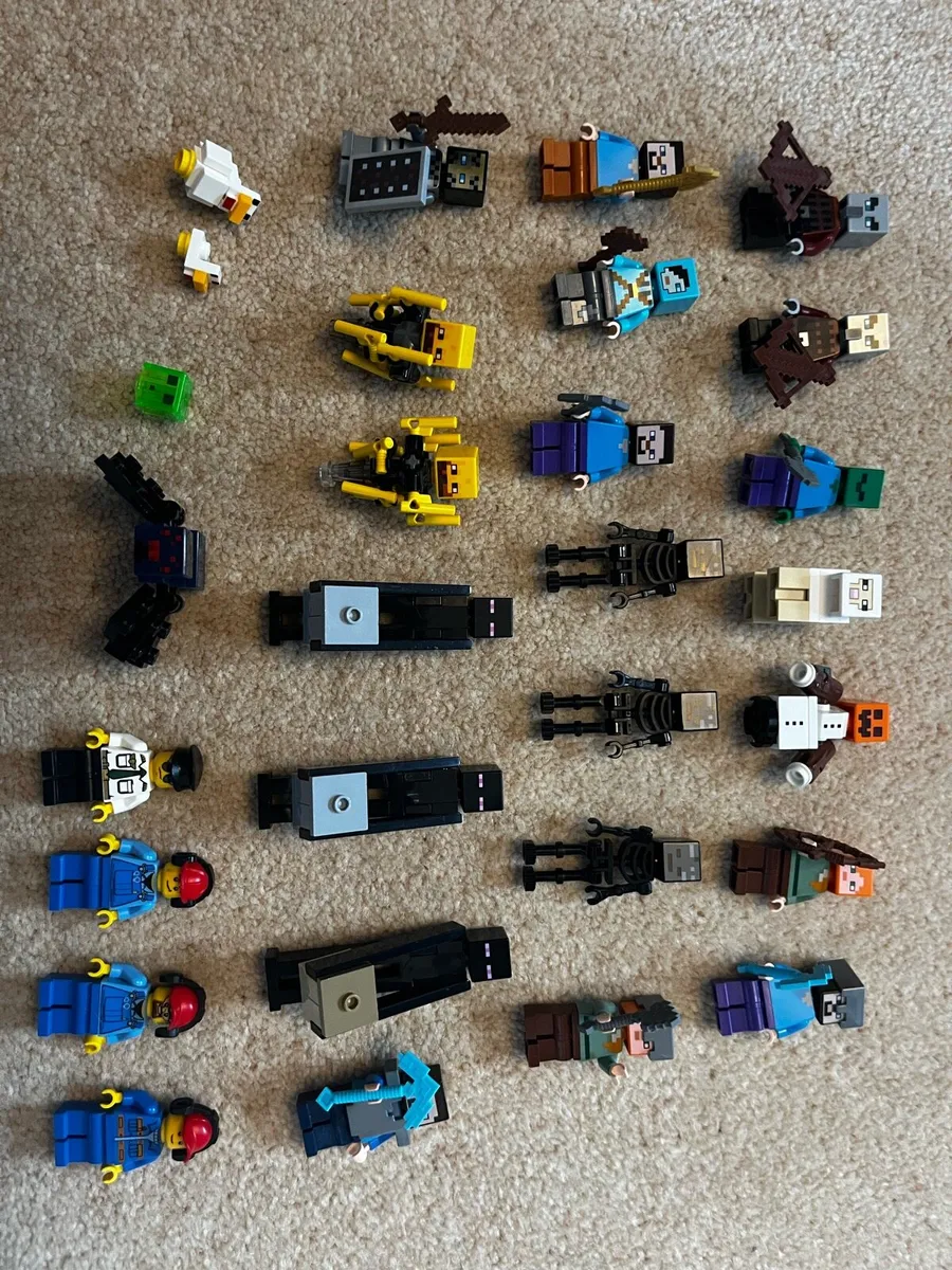 Lego minifigure bundle