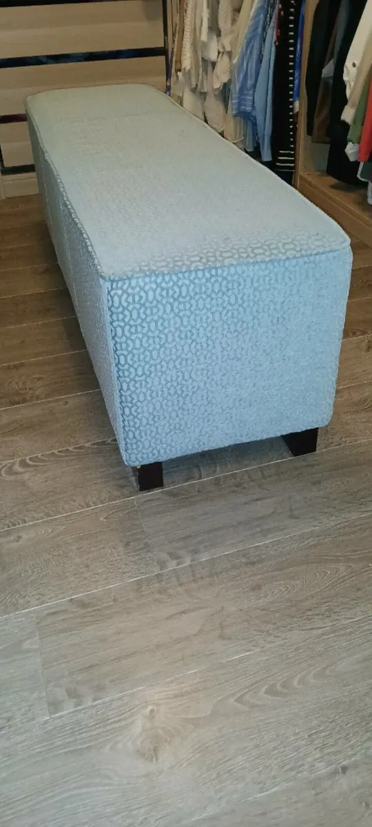 Bench - Image 2