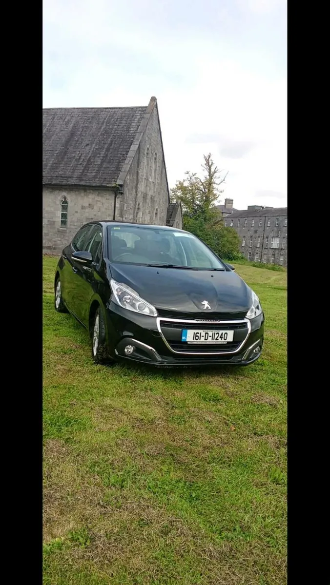 161'peugot 208 - Image 2