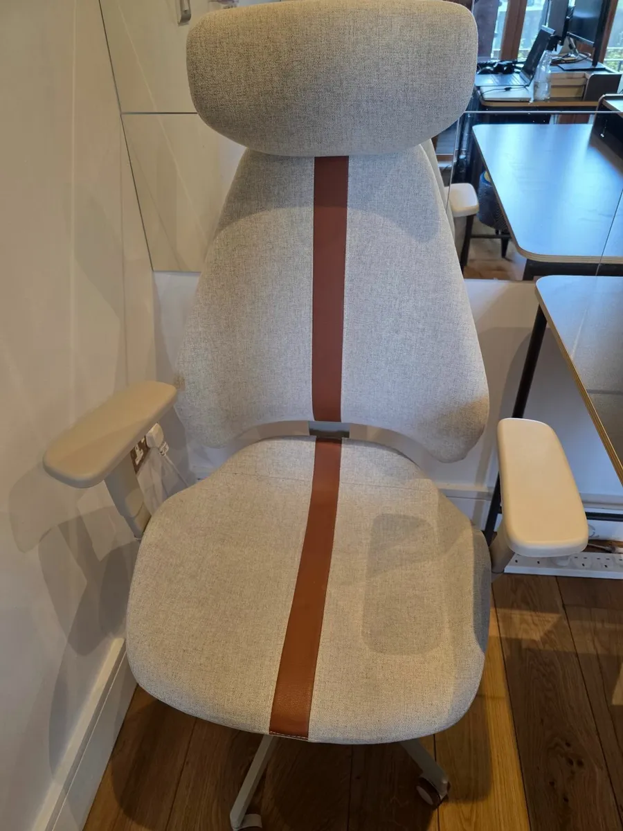 Computer Chair - Image 3