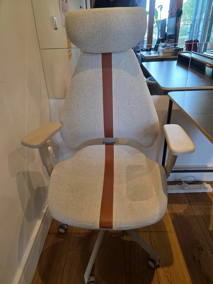 Computer Chair - Image 4