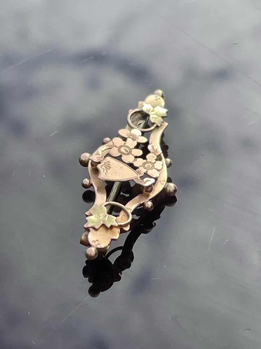 9ct Yellow and Rose Gold Brooch - Image 2