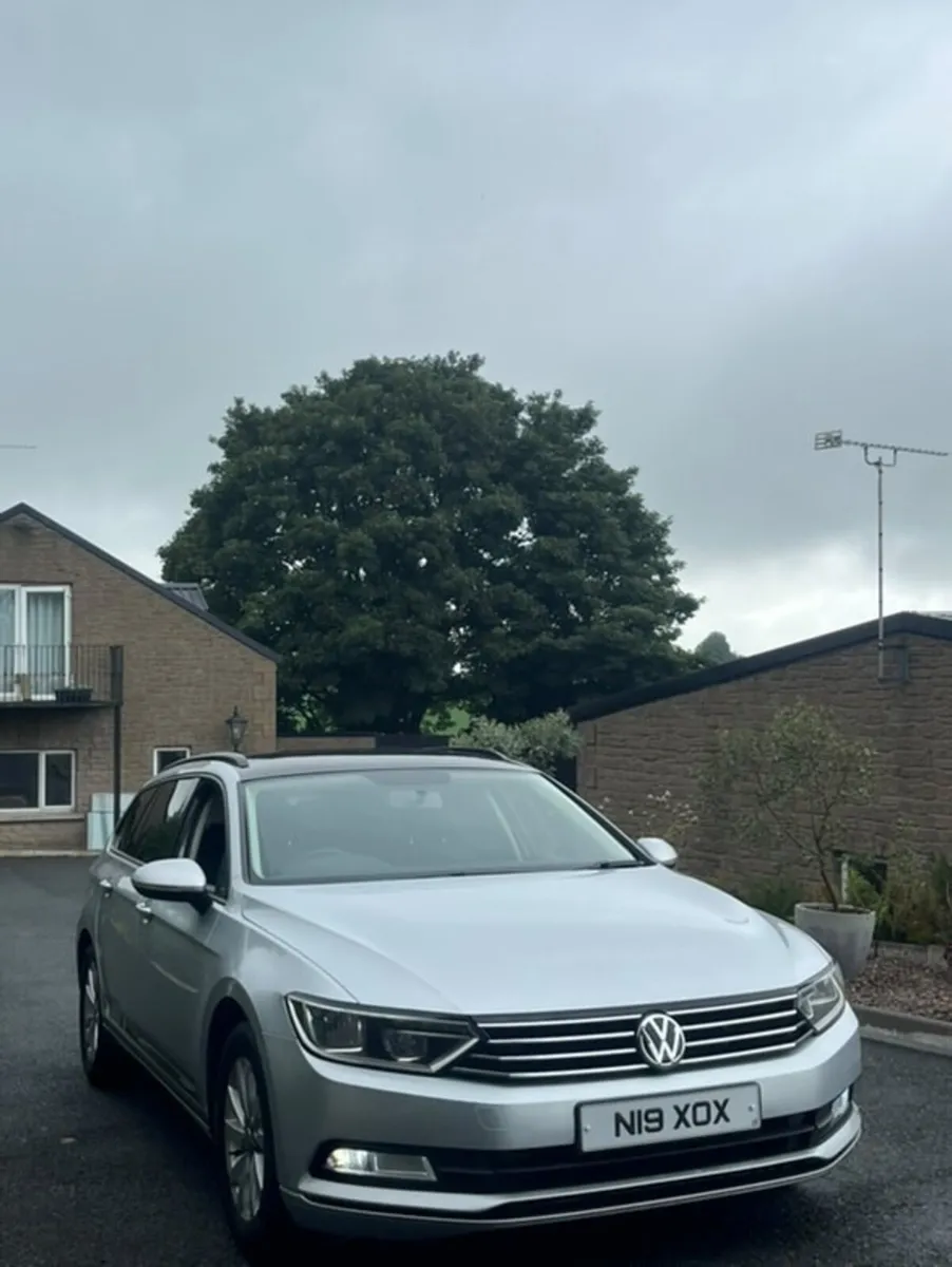 Volkswagen Passat 2016 - Image 1