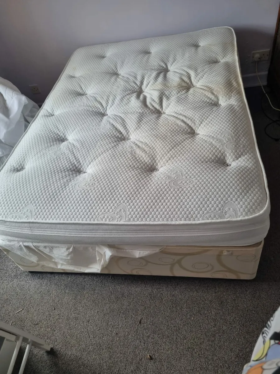 Free -4'6 ft double bed/ base - collection only - Image 1