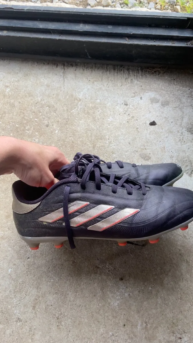 Football boots - Image 2