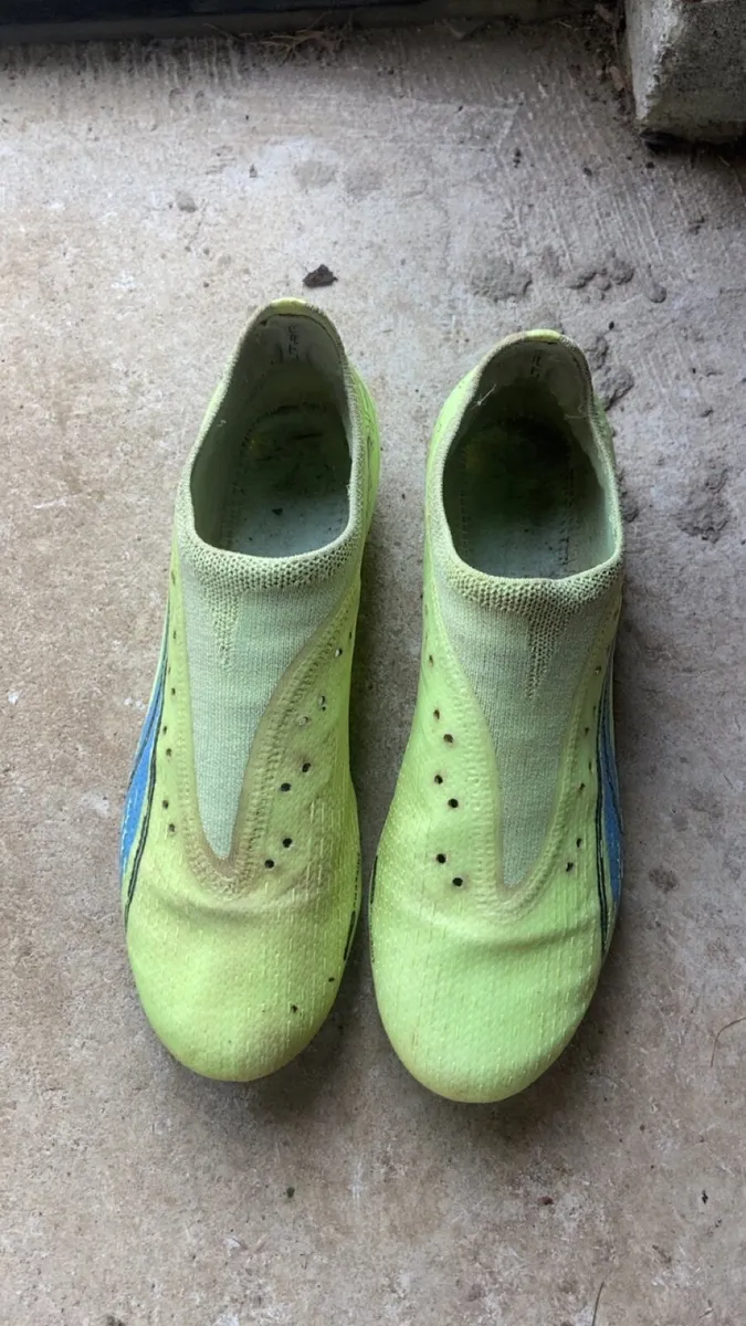 Football boots - Image 4