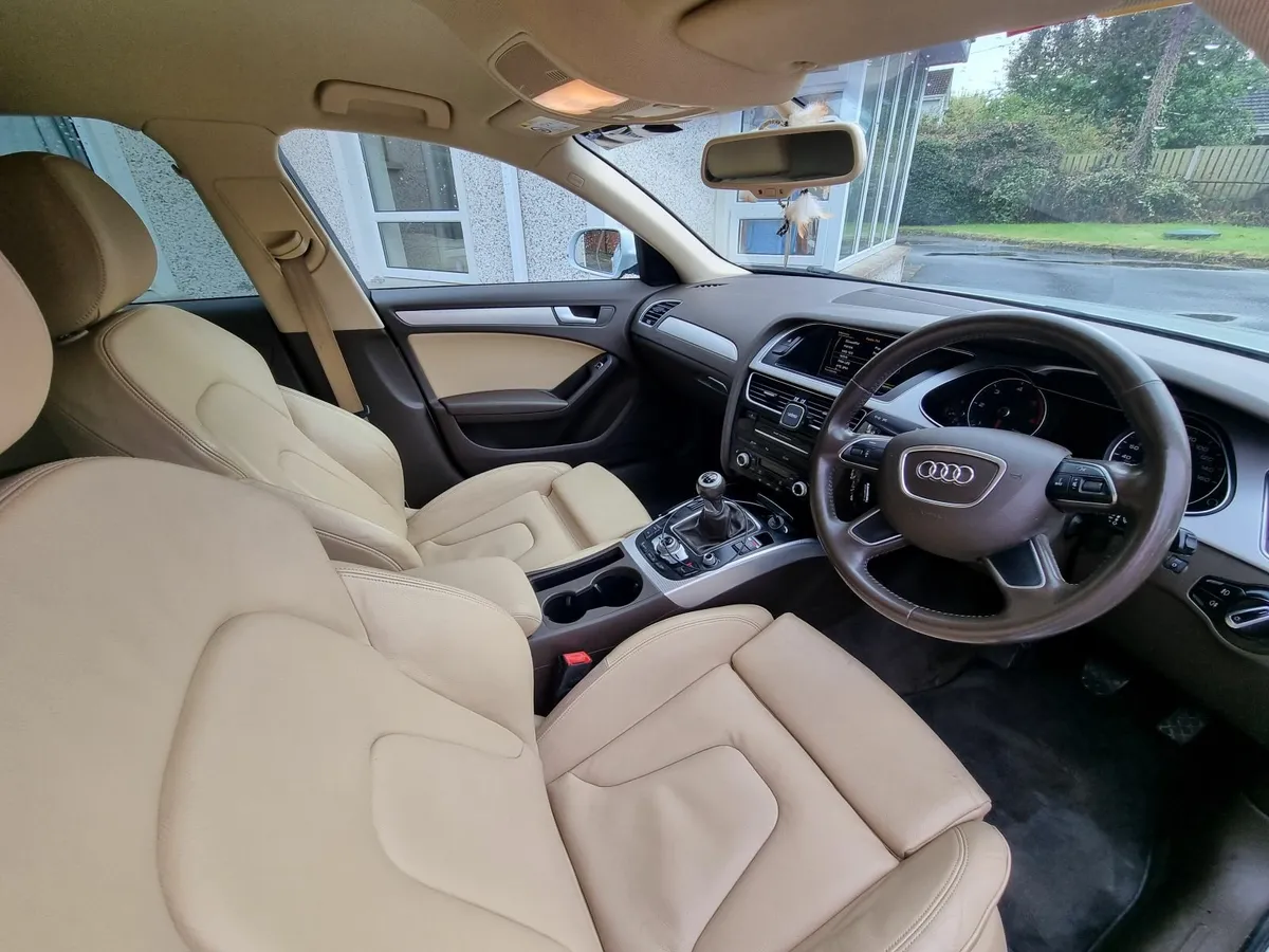 Audi A4 2015 - Image 4