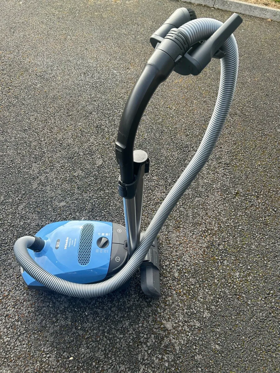 Miele C-1 - Image 3