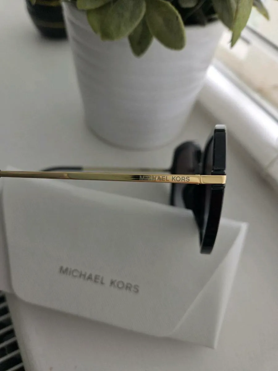 Michael kors sunglasses - Image 3