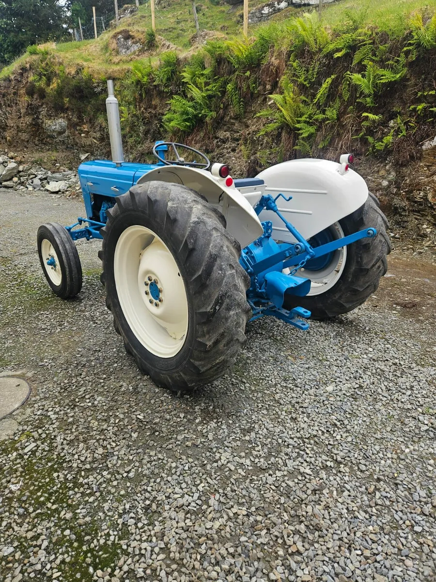 Super dexta tractor - Image 2