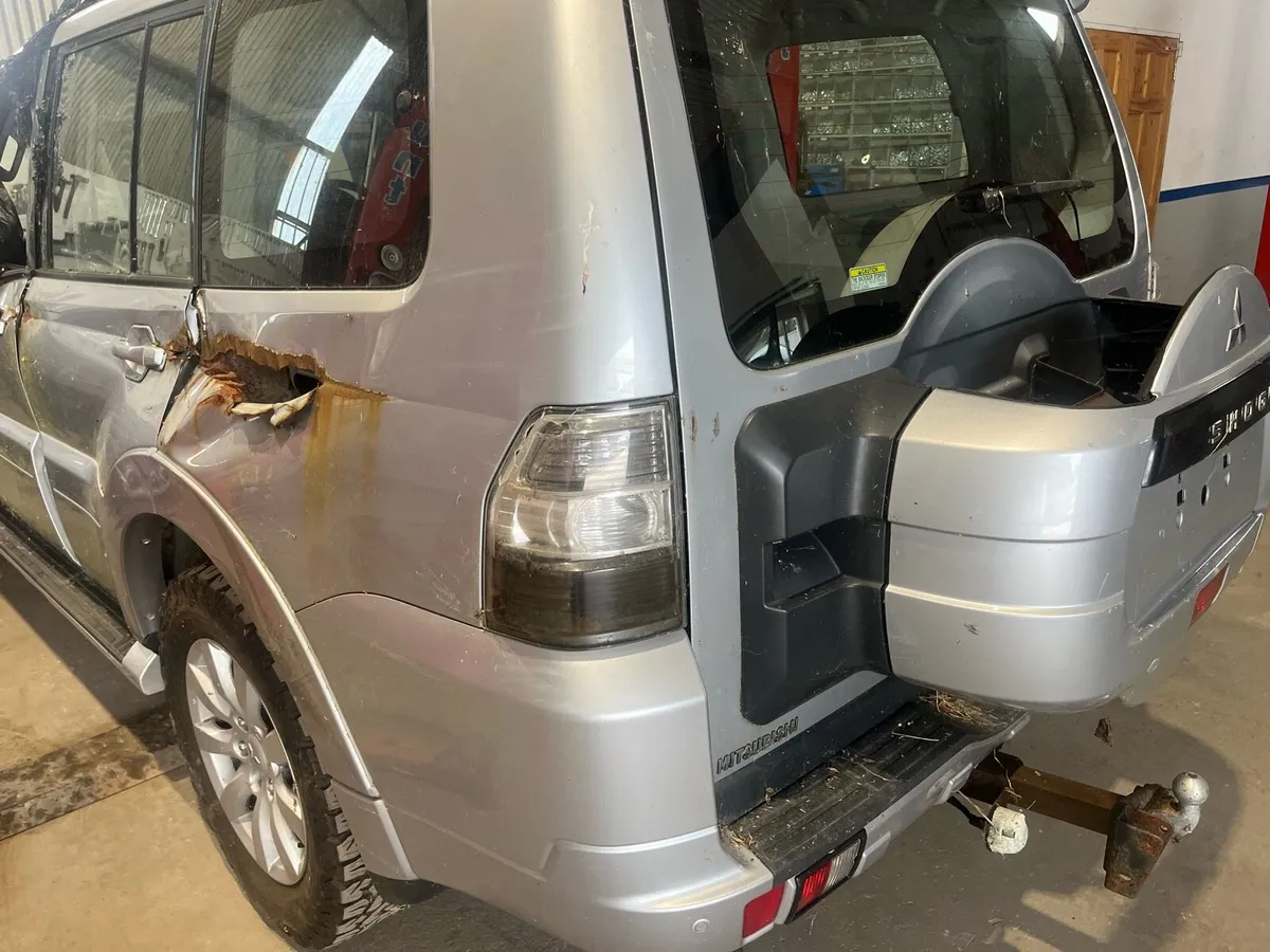 2X Pajero For Breaking - Image 3