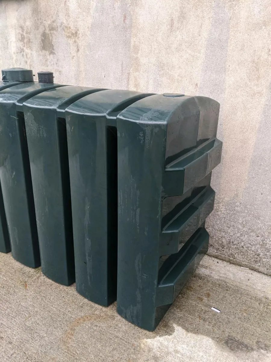Oil tank - Image 3