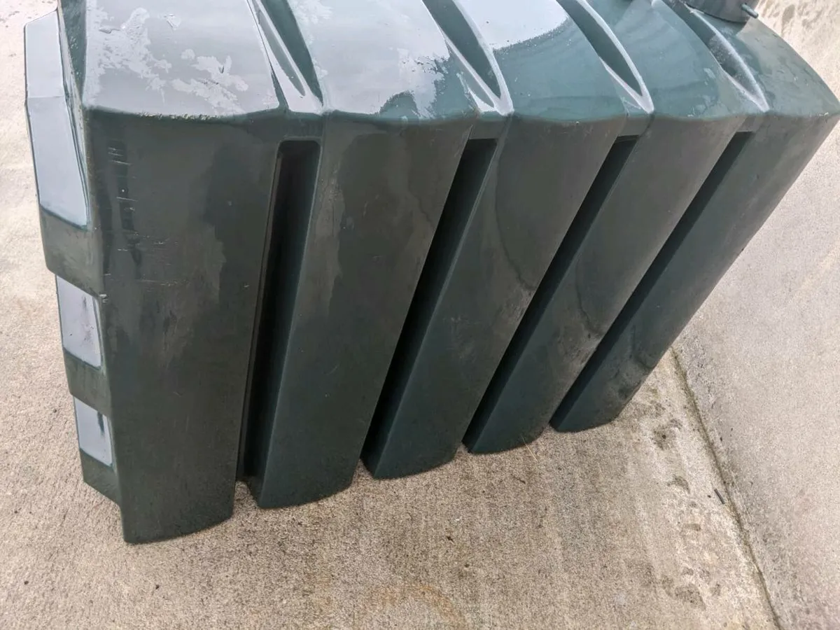 Oil tank - Image 4