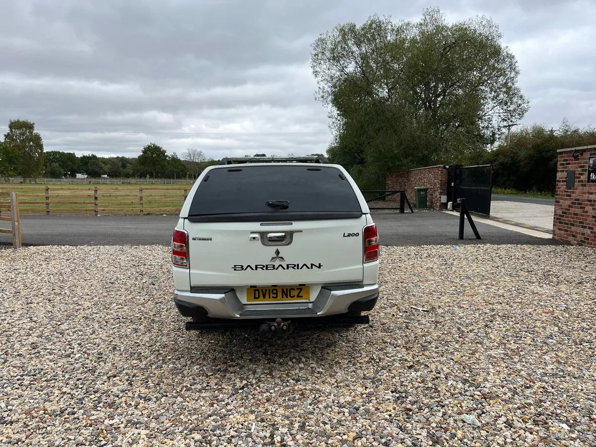 Mitsubishi L200 Barbarian - Image 4