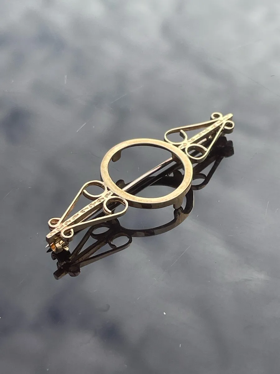 9ct Gold Brooch - Image 2
